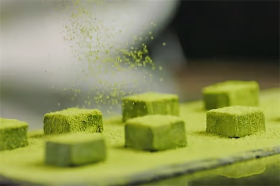 Baking-grade matcha in bulk packaging for importer document checks
